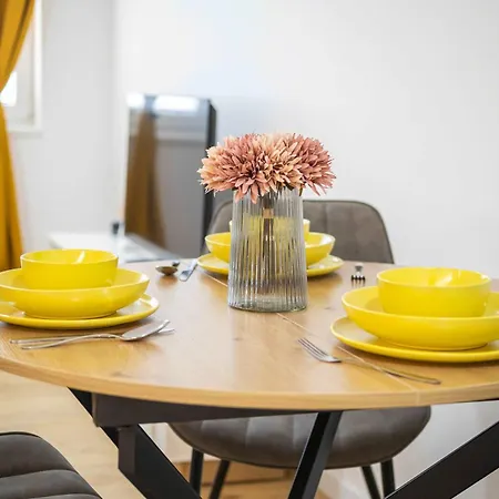 Boutique Living - Yellow Accent Košice