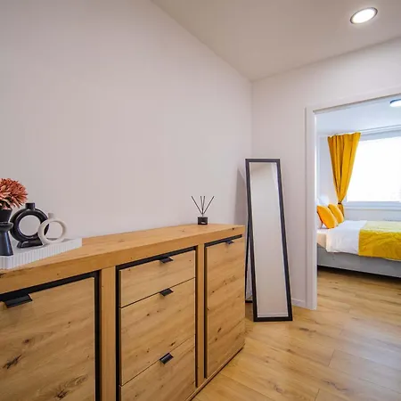 Boutique Living - Yellow Accent * Košice